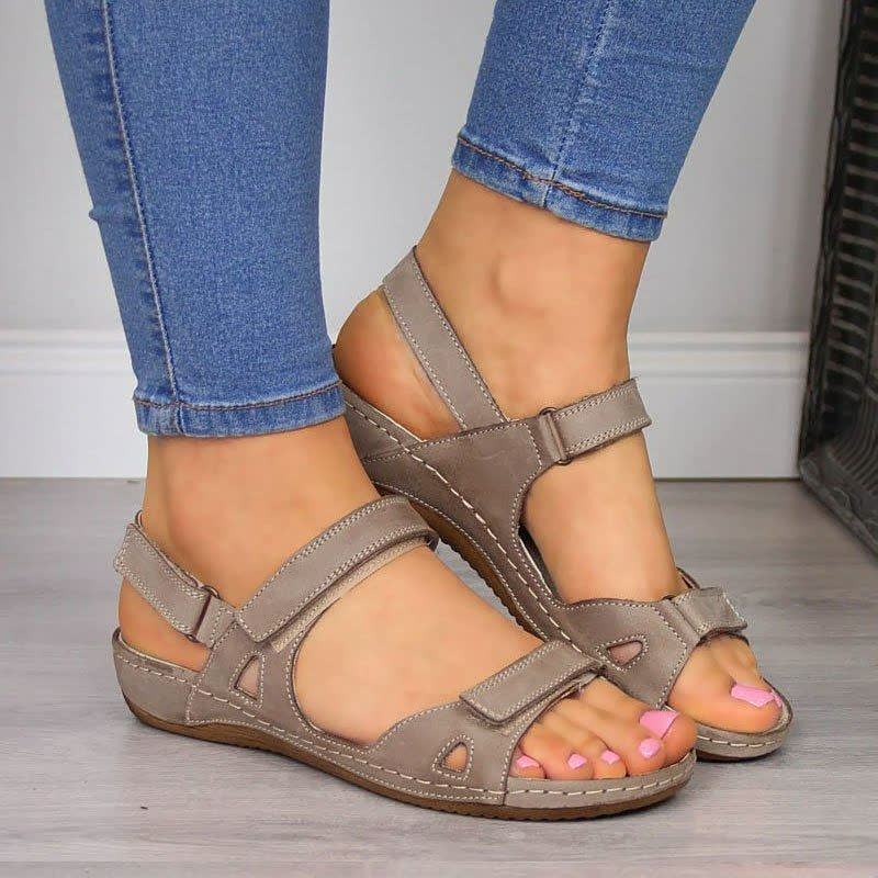 Comfortabele sandalen voor dames; veelzijdige damesschoenen, ideaal voor een stijlvolle zomerdag.