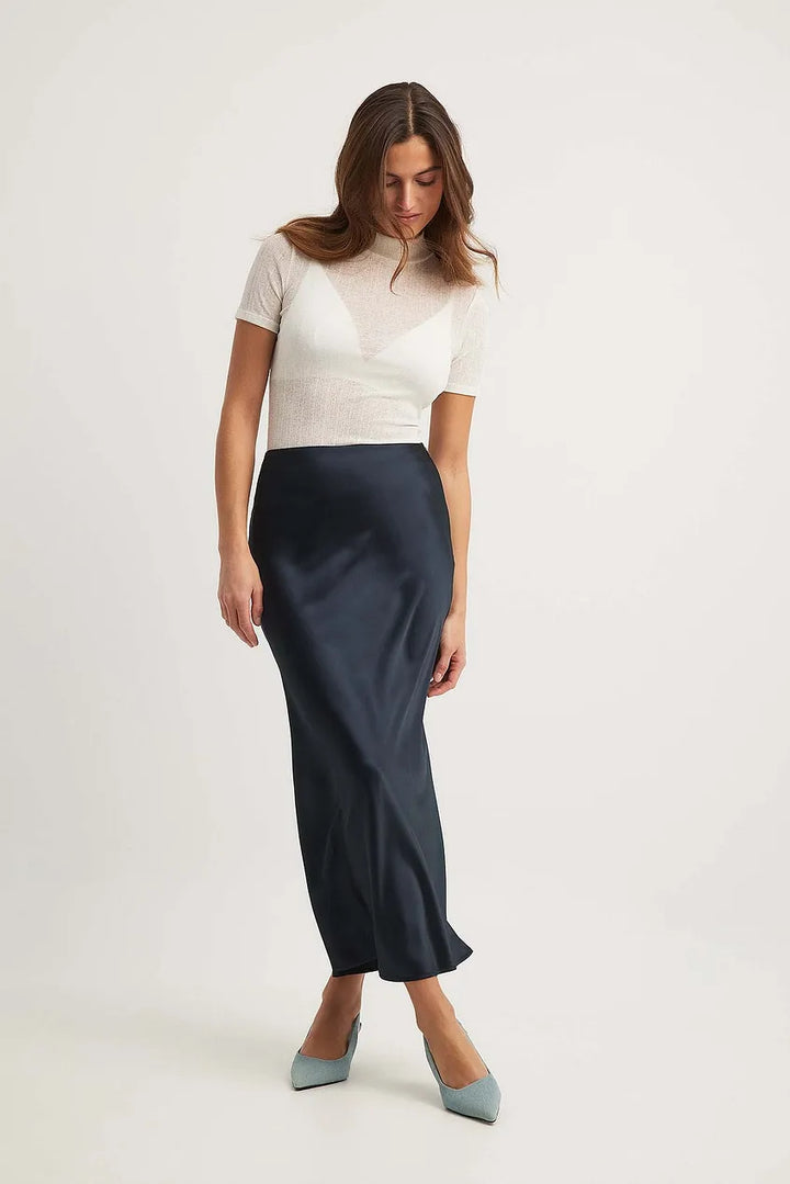 Klassieke dames elegante rok, hoge taille midi model, van comfortabel satijn.