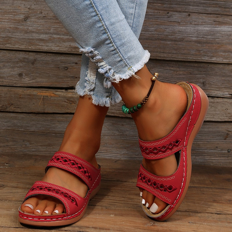 Dames ergonomische sandalen met voetboogondersteuning, ideaal voor comfortabele zomerse wandelingen.