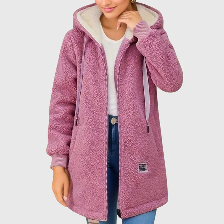 Warm en comfortabel dames fleecejack Aurora. Een stijlvolle jas voor winterse dagen, zowel casual als outdoor.