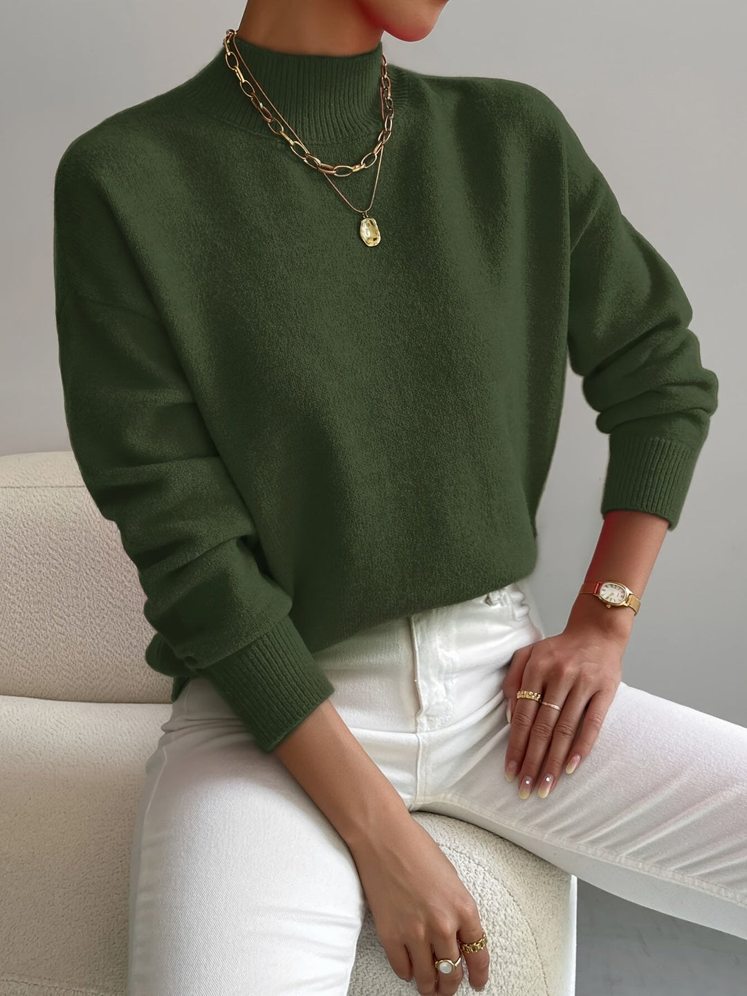 Essentiële dames gebreide coltrui voor herfst en winter, zacht en warm, met elegante lange mouwen.
