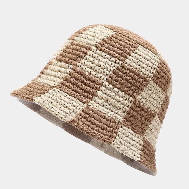 Gehaakte dames visserhoed met trendy ruitpatroon. Deze katoenen bucket hat is een onmisbare zomerse accessoire.