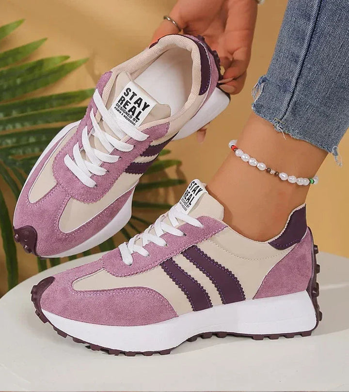 Dames gestreepte platform sneakers: trendy modeschoenen met vetersluiting, ideaal voor stijl en comfort.