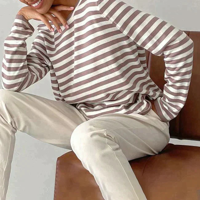 Stijlvolle gestreepte dames sweatshirt van Hoymans, met lange mouwen voor ultiem comfort en casual stijl.