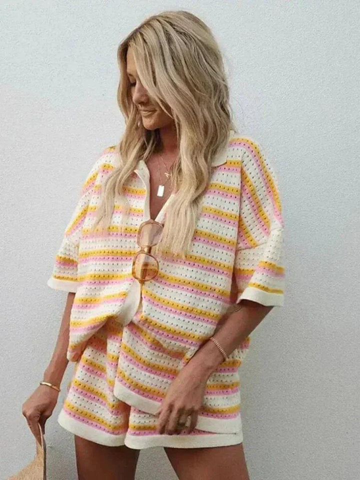 Dames gestreepte zomerset 'Faye' met comfortabele top en shorts, ideaal voor casual zomeroutfits en vakantie.