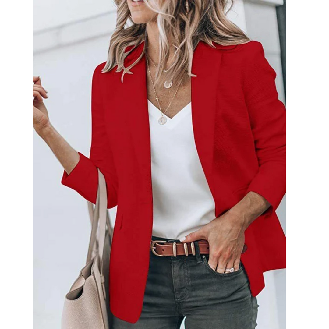 Elegante damesblazer, getailleerd voor een verfijnde uitstraling, geschikt voor mode.