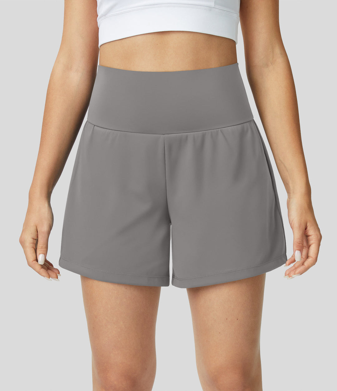 Ademende Mirabella high-waist dames trainingsshorts, ideaal voor workouts & actieve kleding.