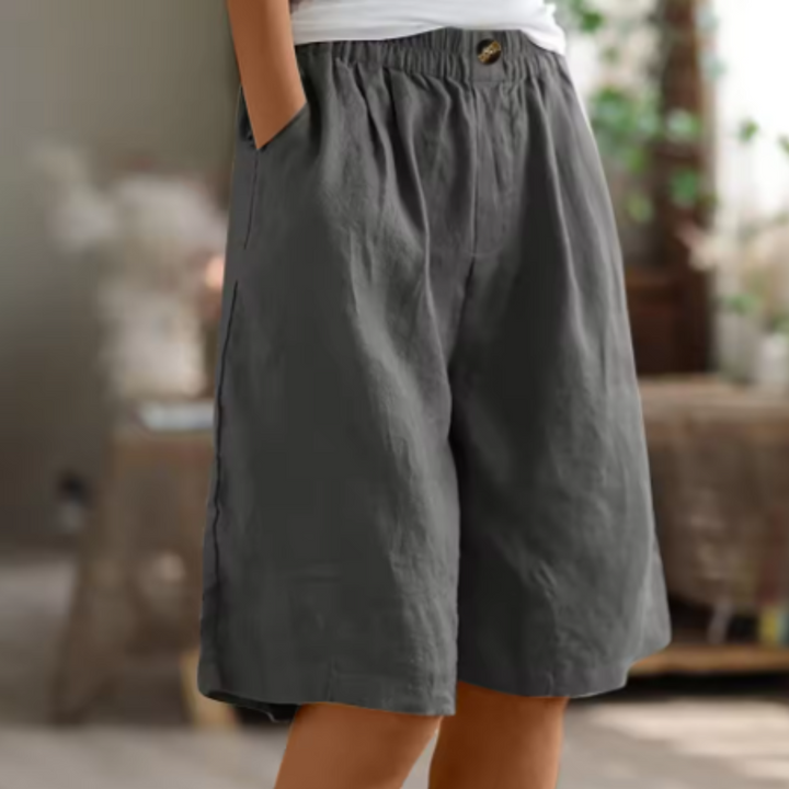 Comfortabele high waist damesshorts met wijde pijpen, ideaal voor casual dagen.