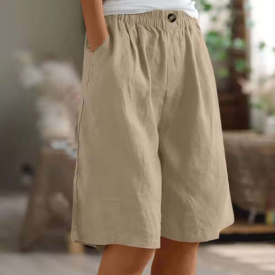 Modieuze dames shorts met hoge taille en wijde pijpen, een must-have voor de zomer.