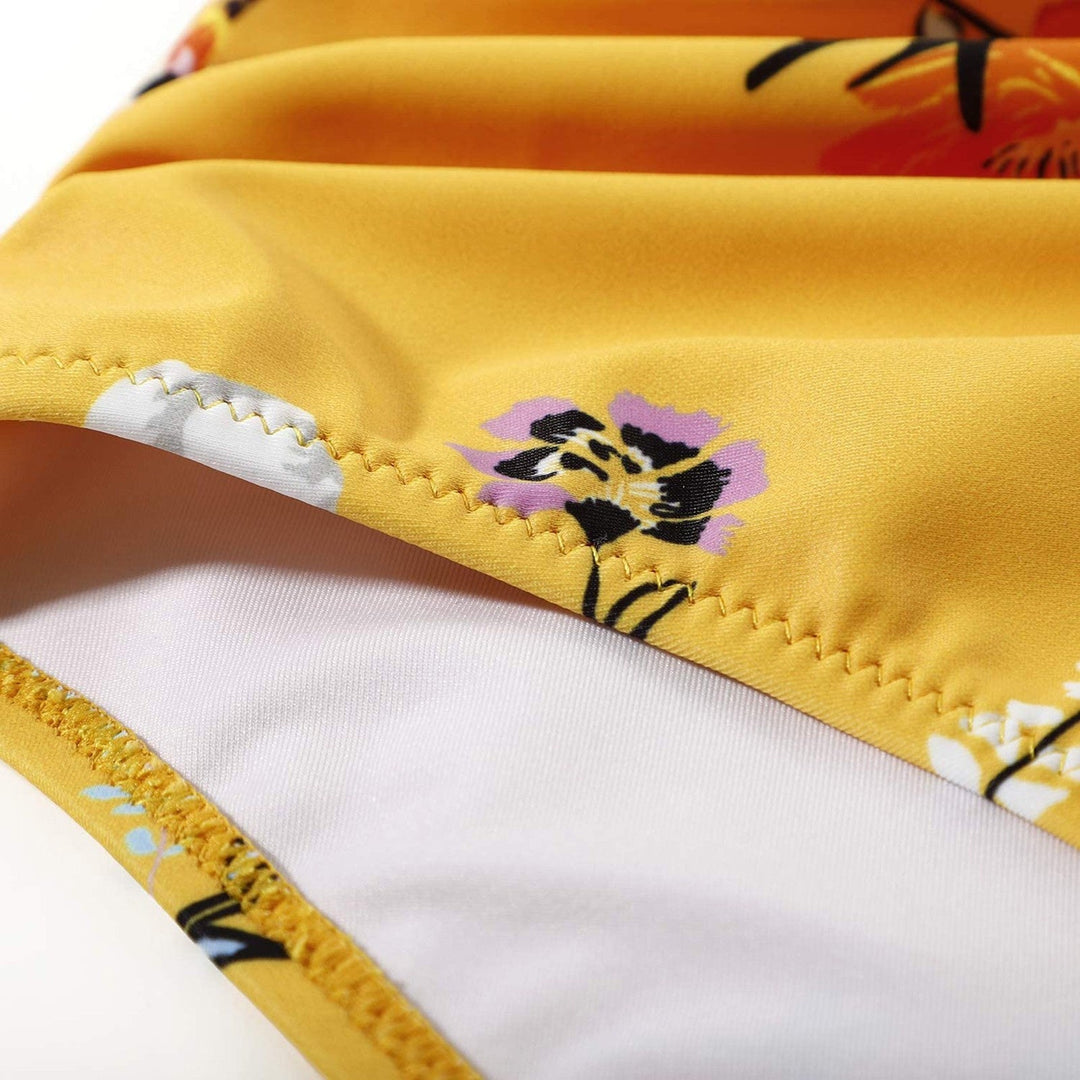 Dames bikini met hoge taille, comfortabel en modieus voor elke strandactiviteit.
