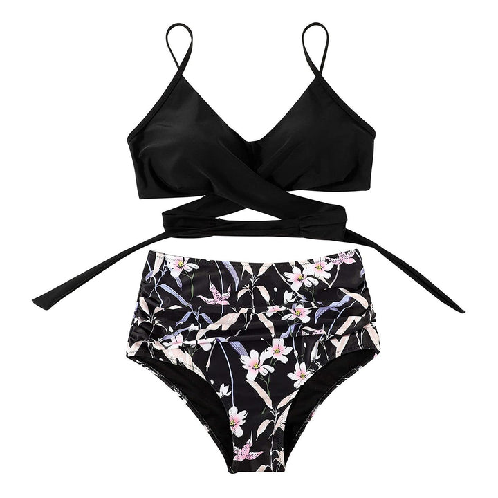 Zwemmode dames: high waisted bikinibroekje en bijpassende top met bloemenprint.
