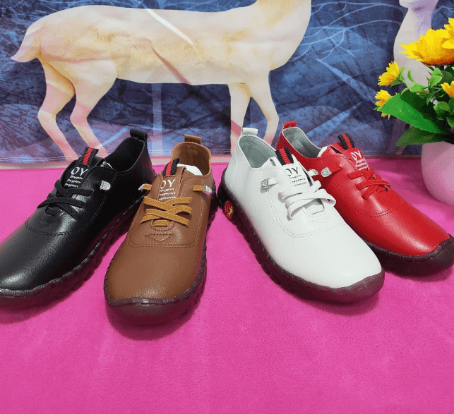 Praktische dames schoenen, orthopedische instappers voor langdurig draagcomfort en welzijn.