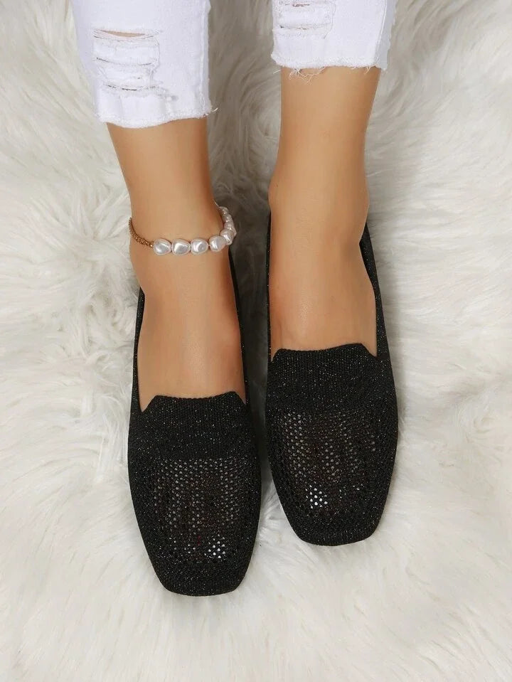 Lichtgewicht Isabella platte antislip schoenen, orthopedisch ontworpen voor dames.