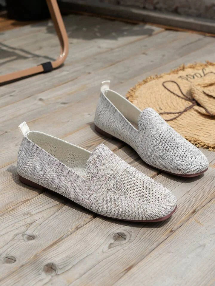 Dames Isabella antislip schoenen, plat en orthopedisch, bieden superieure voetondersteuning.