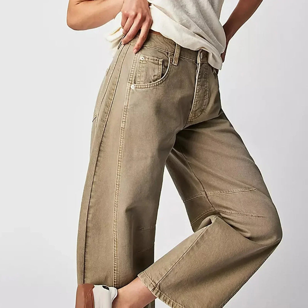 Relaxed fit dames spijkerbroek met wijde pijpen en hoge taille, enkellengte, ideaal voor lente en zomer.
