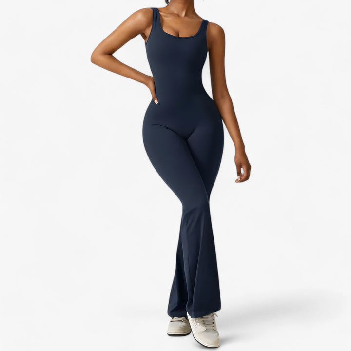 Rode Amélie dames jumpsuit, opvallend, modieus en stijlvol.