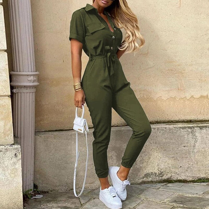 Casual zomer jumpsuit voor dames, modieus en luchtig voor warme dagen.