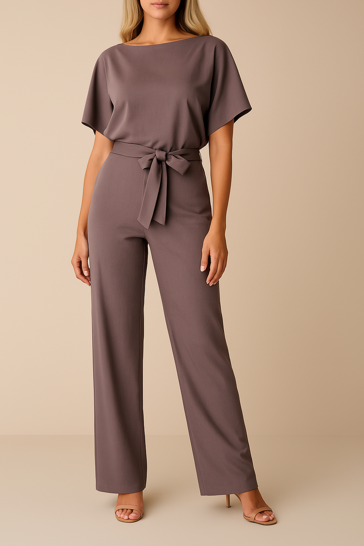 Detail van de hoogwaardige stof van de comfortabele Sophia dames jumpsuit, ideaal voor de zomer en veelzijdig.