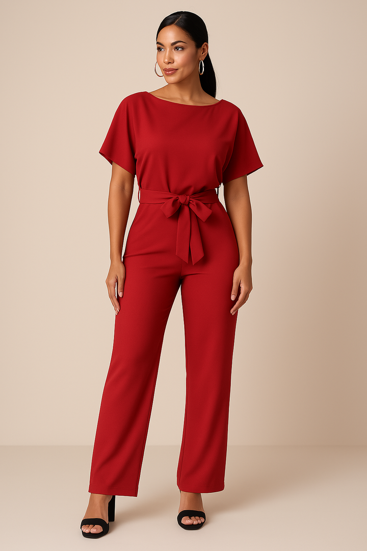 Flatterende Hoymans Sophia jumpsuit, accentueert elegantie en draagcomfort, een must-have voor elke garderobe.