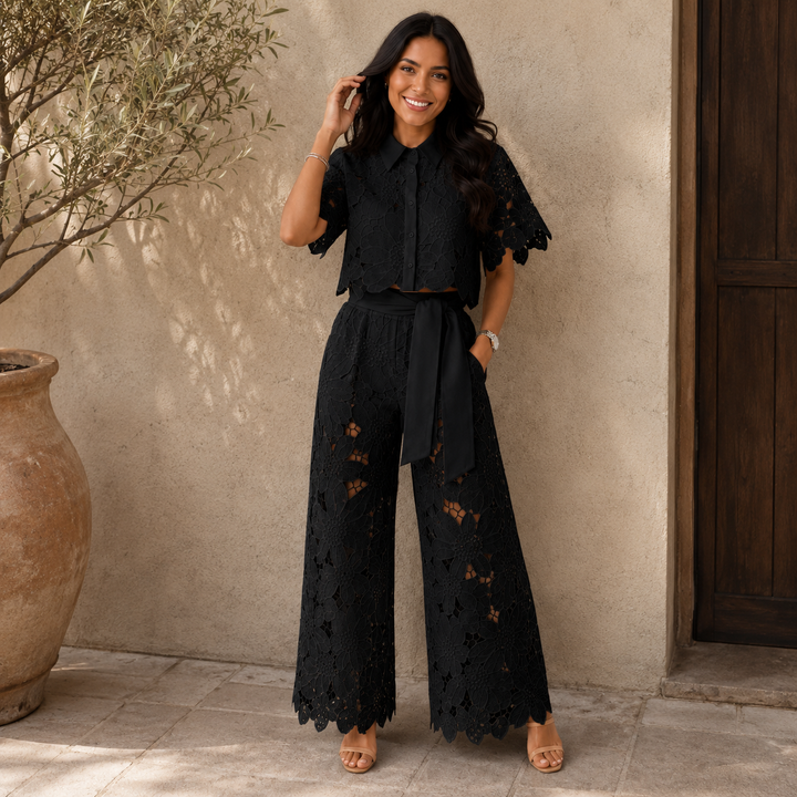 Stijlvolle kanten crop top en wijde broek voor dames