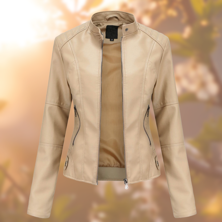 Gedetailleerde KatiesJacket leren damesjas, toont kwaliteit en stijl. Warme en comfortabele winter bovenkleding.