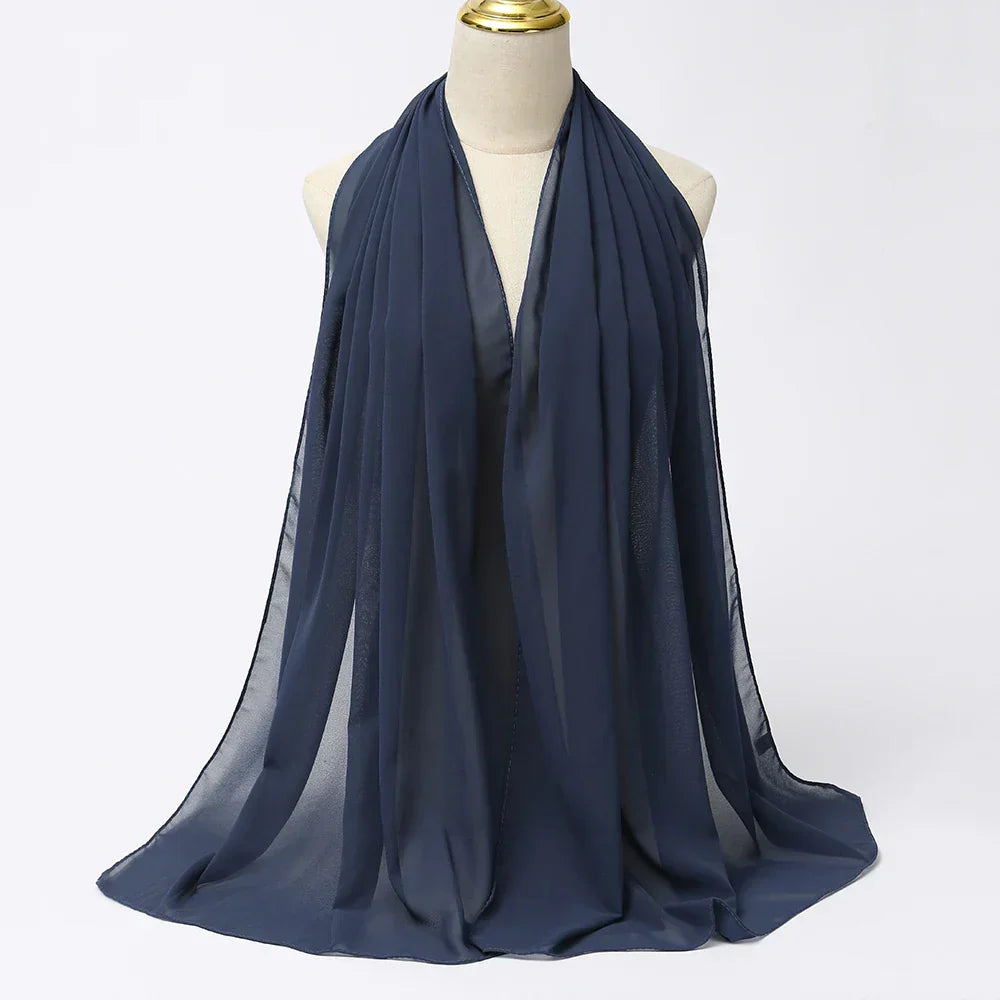 Elegante Leilani chiffon hijab sjaal voor dames, perfect als stijlvolle hoofddoek of accessoire.