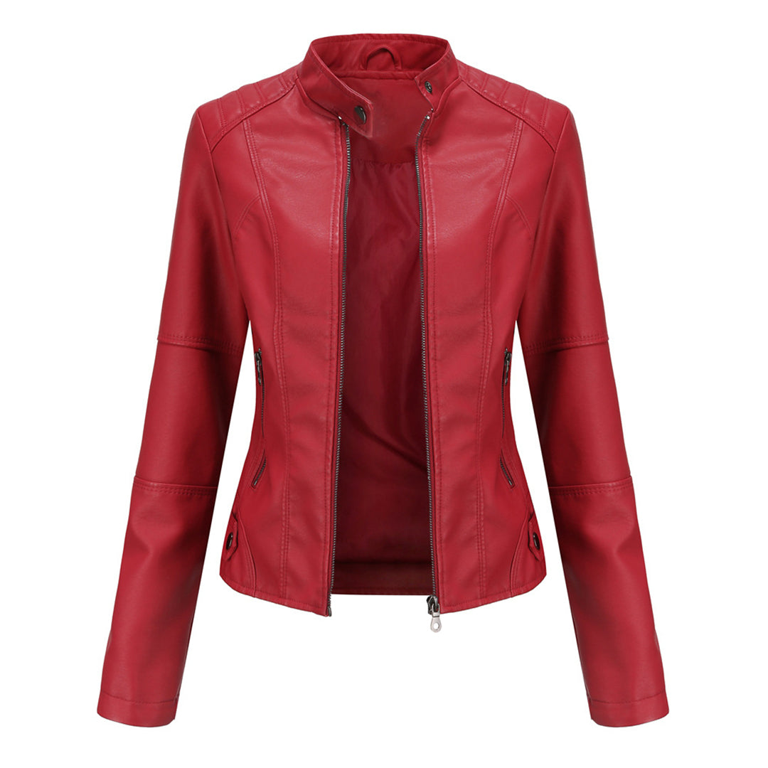 Elegant leren damesjack Romy, een essentieel kledingstuk voor een modieuze lente- en herfstlook.
