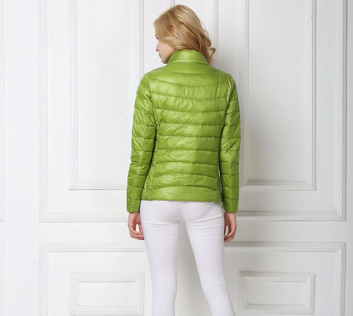 Elegant dames donsjack, licht en warm, ideaal voor reizen en stadsavonturen.