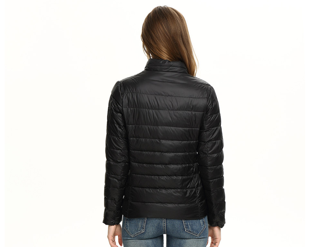 Modebewust dames donsjack, lichtgewicht en elegant, perfect voor stedelijke mode.