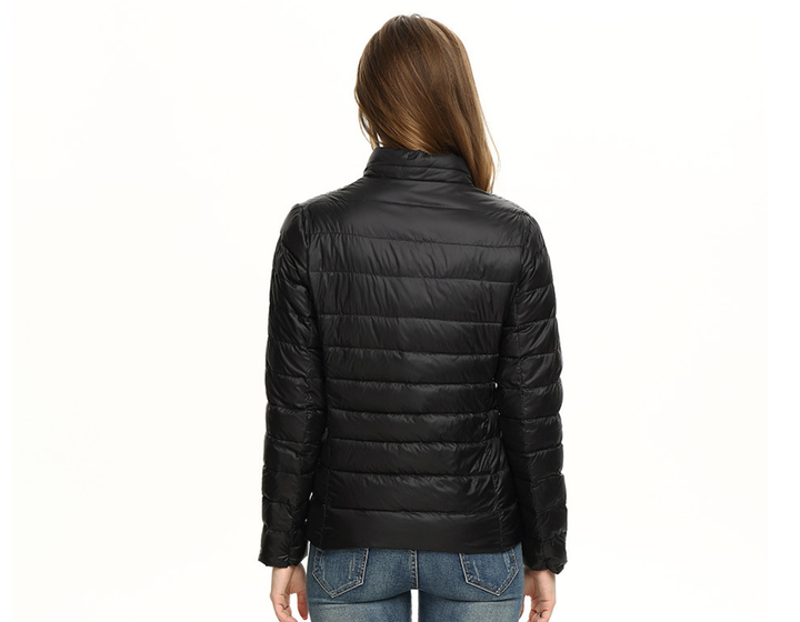 Modebewust dames donsjack, lichtgewicht en elegant, perfect voor stedelijke mode.