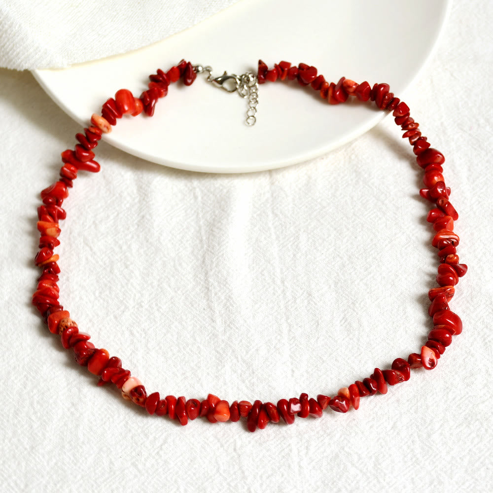 Unieke gevormde natuursteen ketting voor dames, Lina design, elegant en gepolijst.