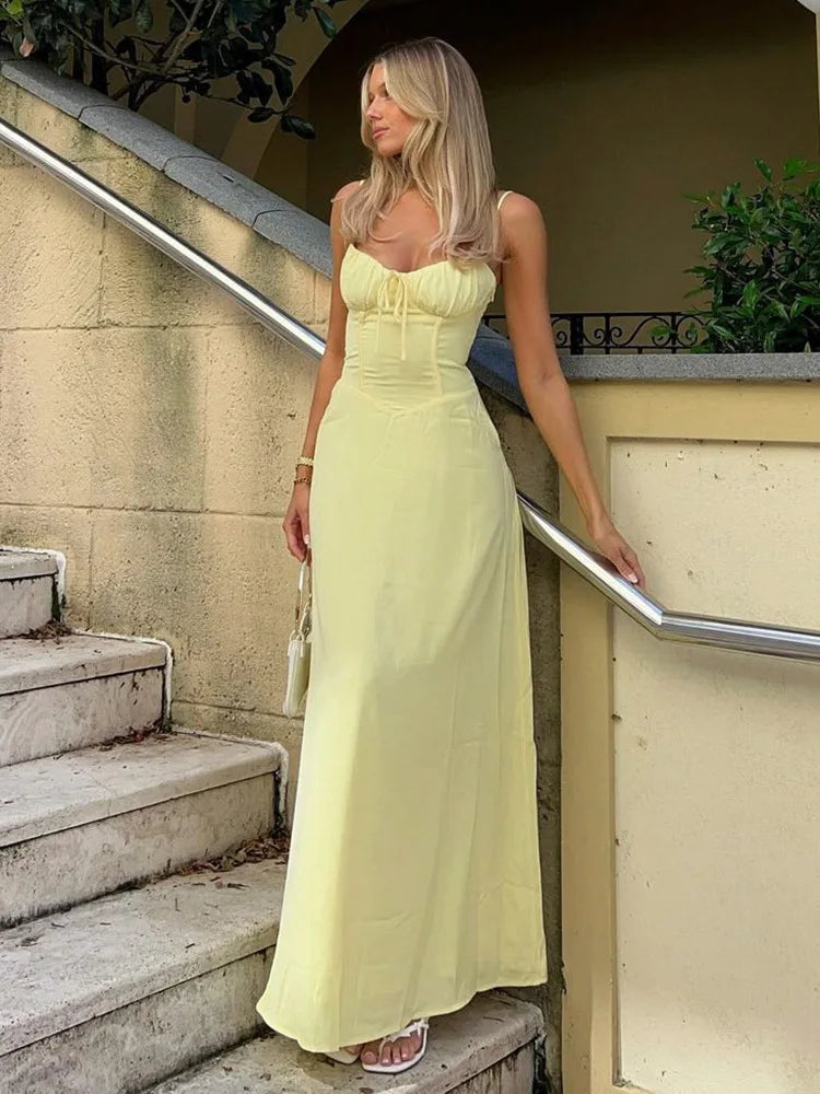 Comfortabele A-lijn maxi jurk dames. Luchtige jurk met spaghettibandjes, geschikt voor casual en chic.