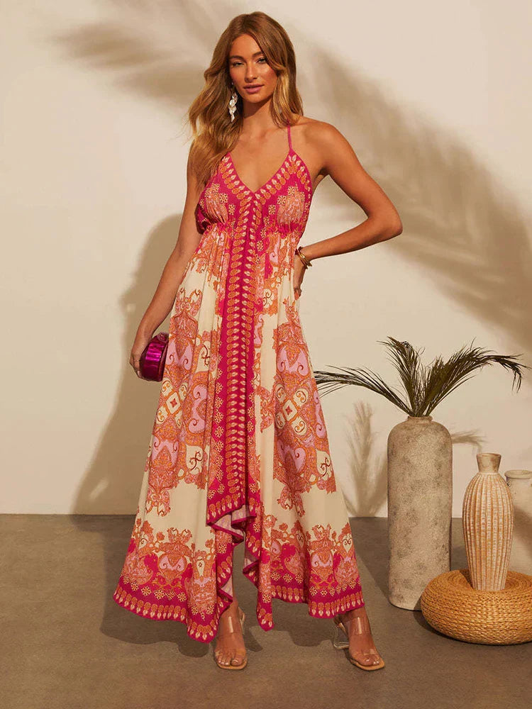 Trendy lange dames boho jurk met halternek, mouwloos. Ideaal voor warme dagen, strand of festivals.