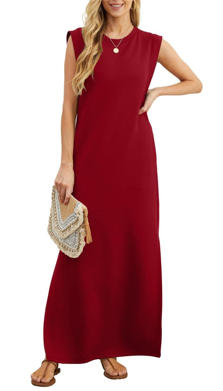 Modieuze dames zomerjurk Romy met elegant design. Luchtig, met zijzakken en zijsplit voor een stijlvolle look.