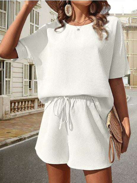 Dames luchtige zomerset Ninae met comfortabele top en shorts, perfect voor zomerse dagen.