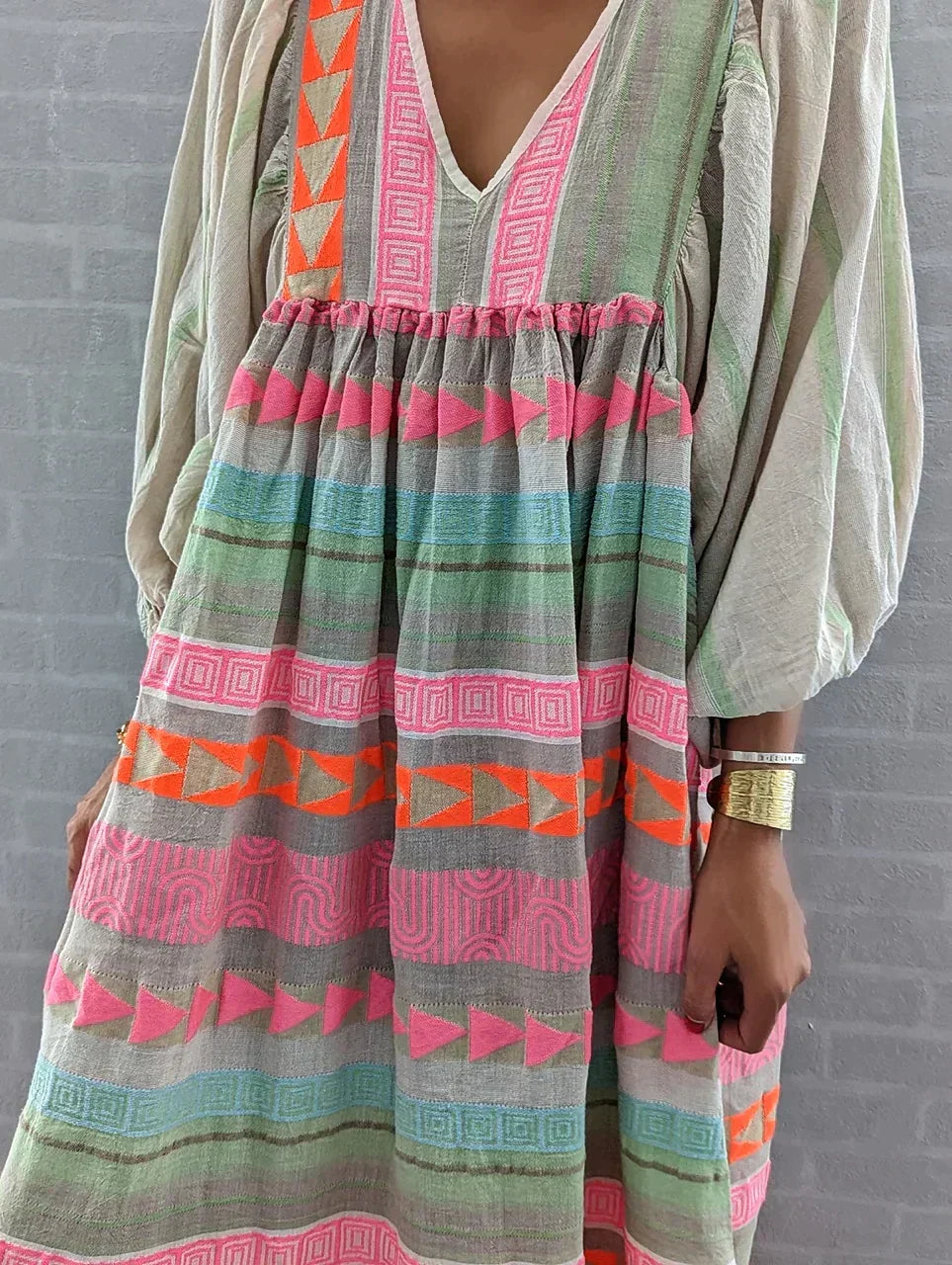 Casual en elegant: veelzijdige dames maxi zomerjurk met kleurverloop, geschikt als vakantie- of feestjurk.