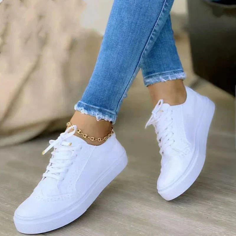 Stijlvolle Megan dames casual sneakers met vetersluiting, perfecte mode schoenen voor comfortabele dames.