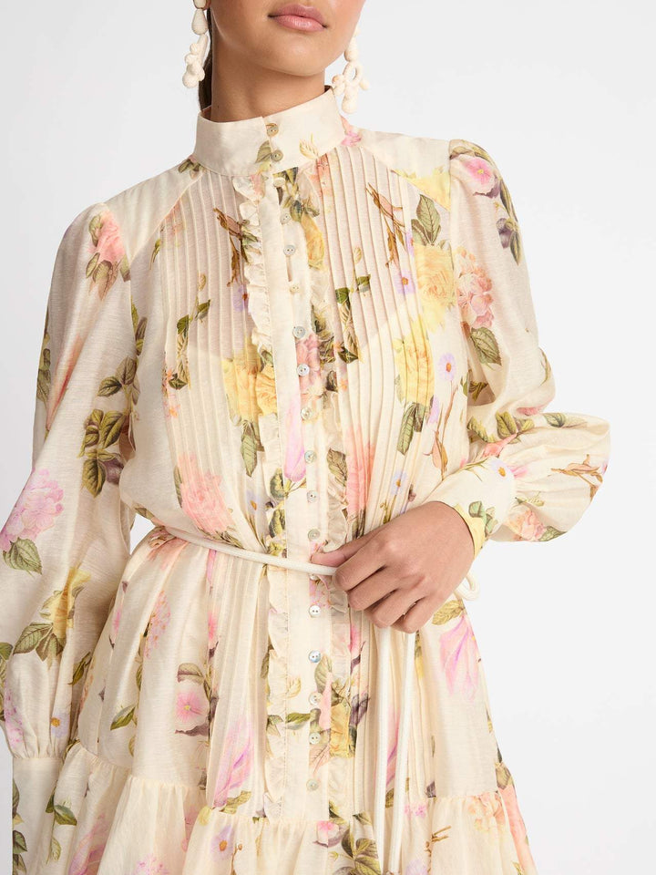 Speelse dames hemdjurk met korte lengte, all-over bloemenprint en sierlijke kanten details voor een casual look.