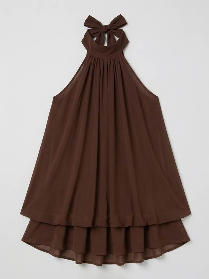 Trendy mini jurk met halterkraag en getailleerd silhouet