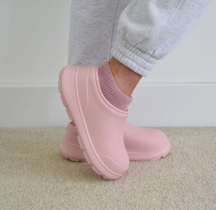 Weerbestendige dames schoenen, comfortclogs met cloud-demping; stijlvol en antislip voor elke dag.