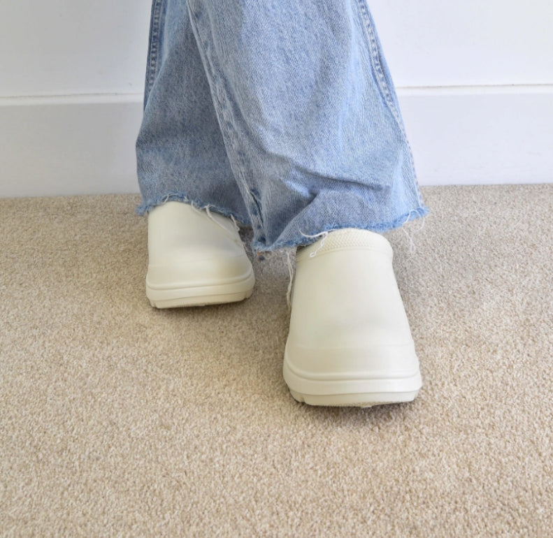Dames Mireille clogs met cloud-demping, comfortabel en weerbestendig; ideaal als pantoffel of casual schoen.
