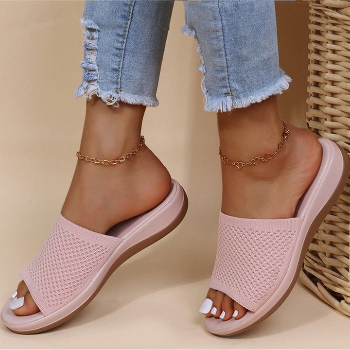 Unieke handgemaakte retro dames sandalen met open teen, bieden ultiem comfort voor de zomer.