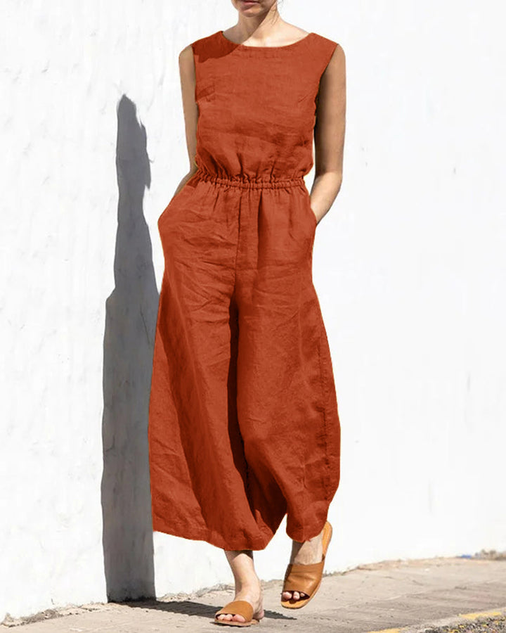 Casual zomer overall voor dames, mouwloos en met comfortabele wijde pijpen. Ideaal voor relaxte dagen.