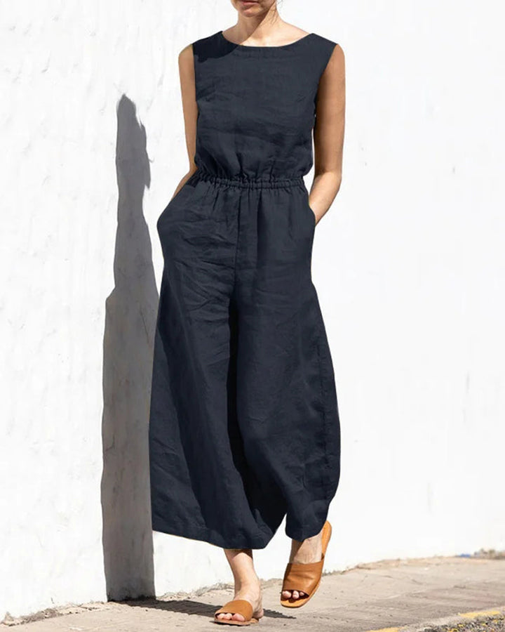 Dames jumpsuit met wijde pijpen, mouwloos en casual, ideaal voor een relaxte zomerdag.