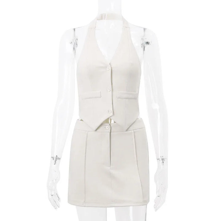 Stijlvolle dames zomer kantooroutfit Nayeli. Luchtige, comfortabele abrikoos set voor professionele looks.