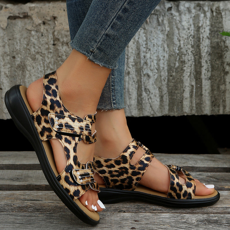 Modieuze zomer sandalen Nina voor dames, met verstelbare klittenbandsluiting en comfortabele pasvorm.