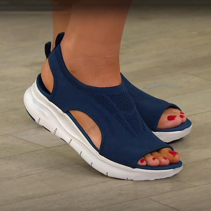 Lichte mesh plateau slippers voor dames, ademend design voor ultiem zomercomfort.