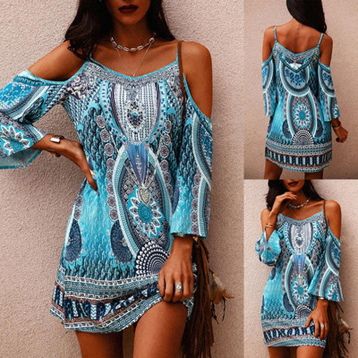 Dames off-shoulder zomerjurk Eliana met speelse etnische print; perfect voor strand of casual zomerlook.