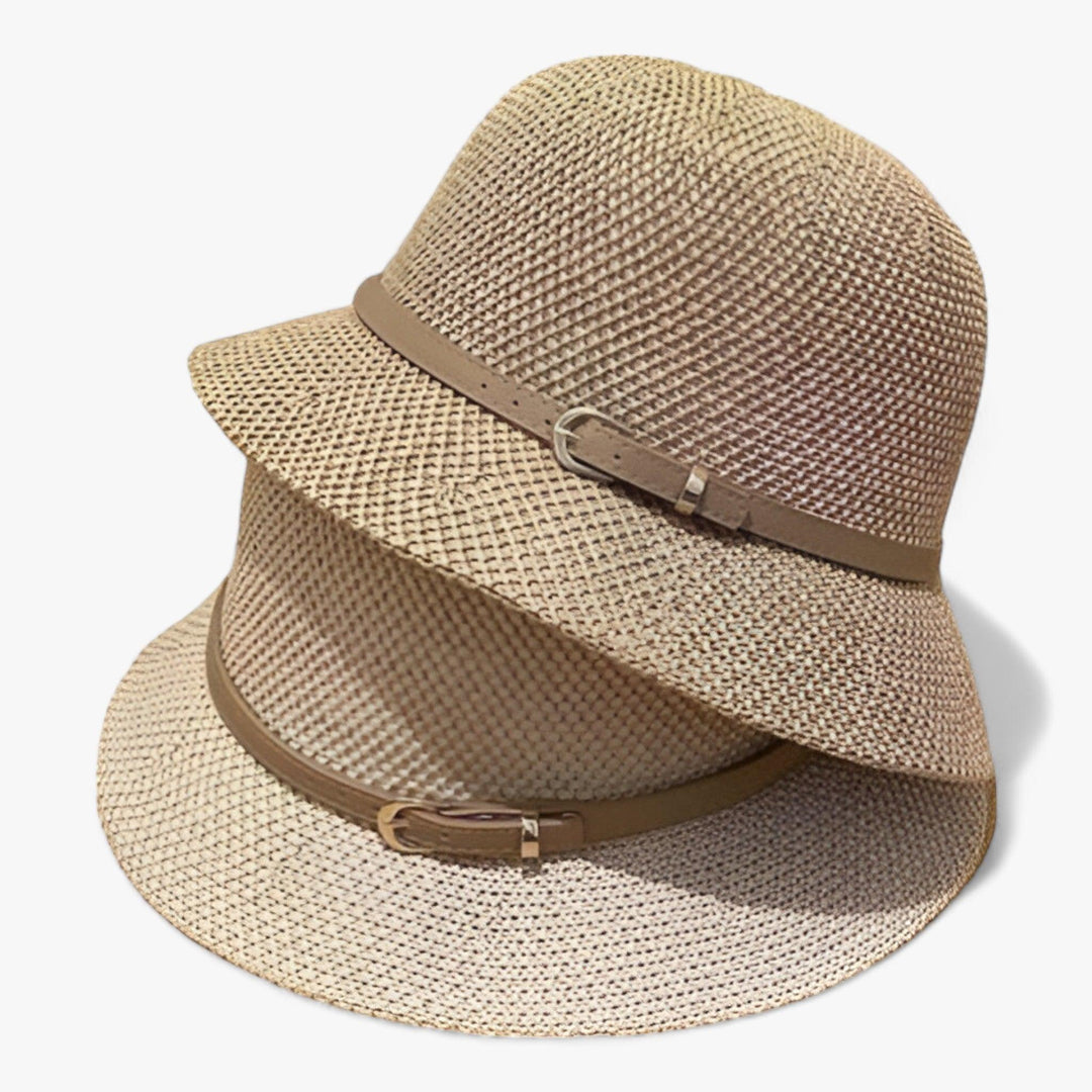 Beige opvouwbare linnen zomerhoed voor dames, ademend en comfortabel. Ideaal voor UV bescherming in de zon.