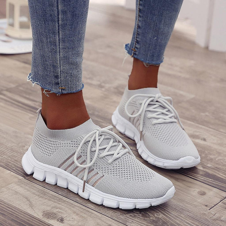 Dames sneakers met voetondersteuning voor comfortabel wandelen en dagelijkse activiteiten. Stijlvol en functioneel.